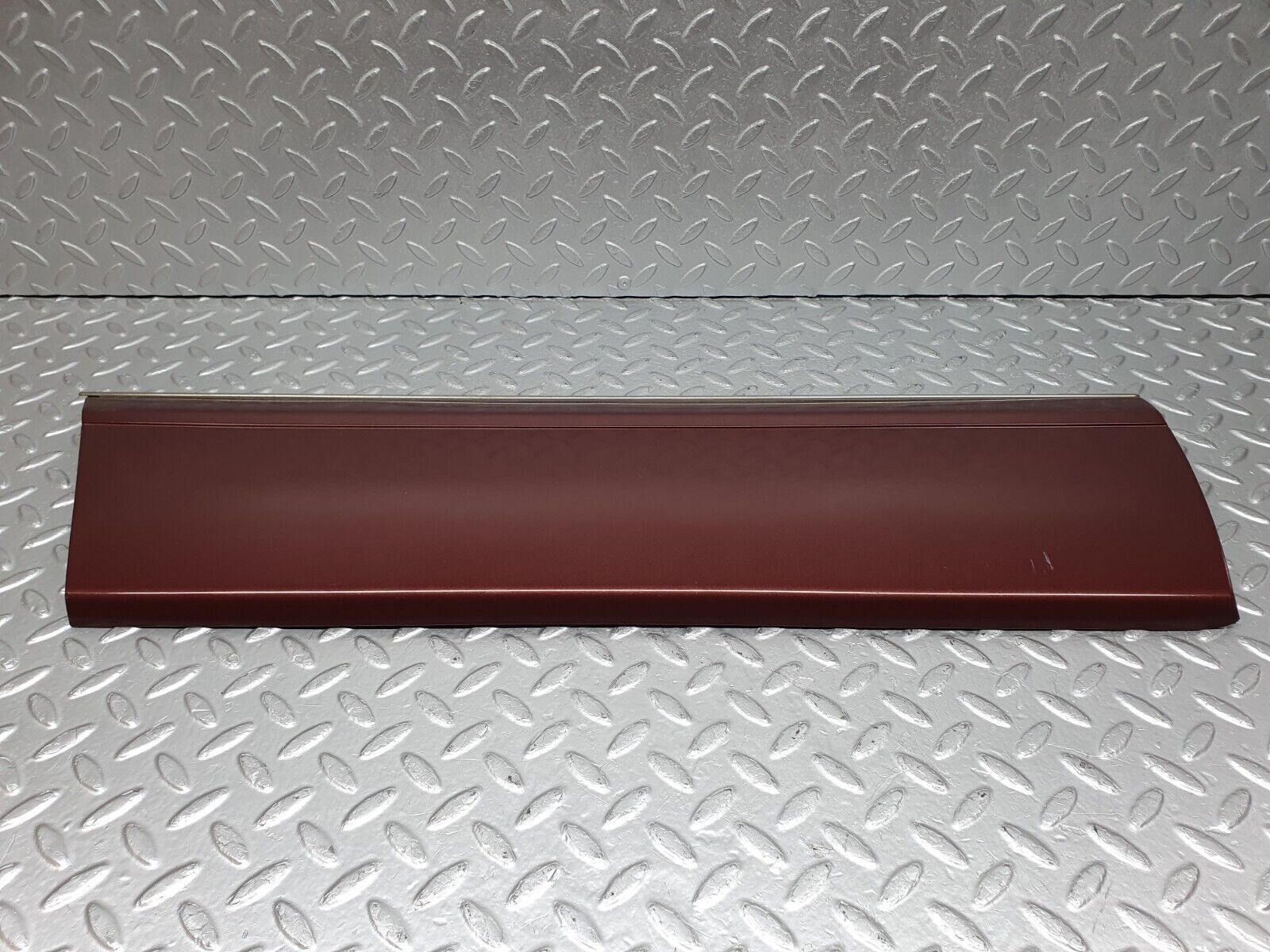 40940 Mercedes-Benz W126 300SE Rear Right Door Moulding Trim 1266904040