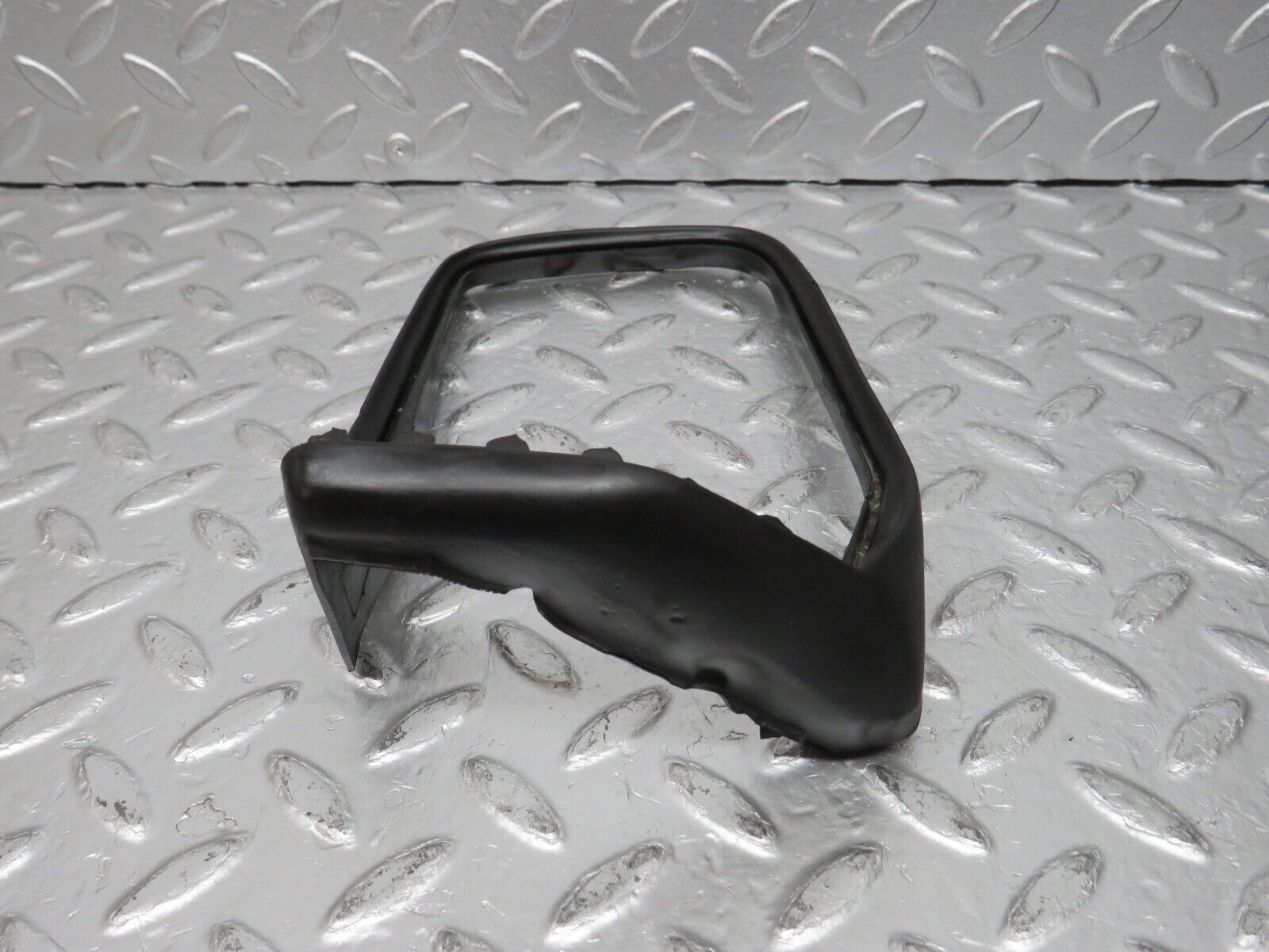 31088 Mercedes-Benz W123 200D Right Wing Mirror Rubber Seal
