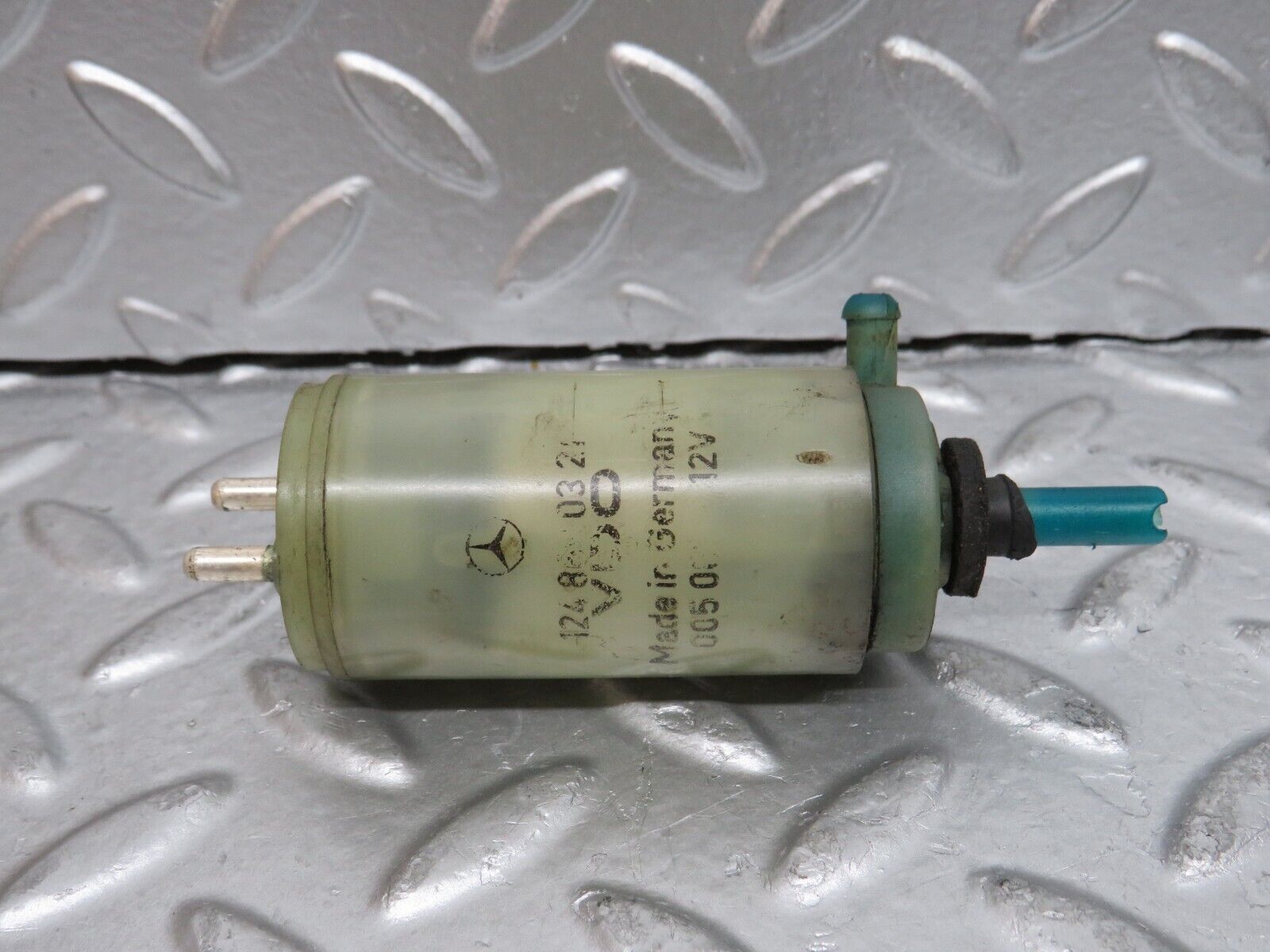 29458 Mercedes-Benz W124 230E Windscreen Washer Pump VDO 1248690321