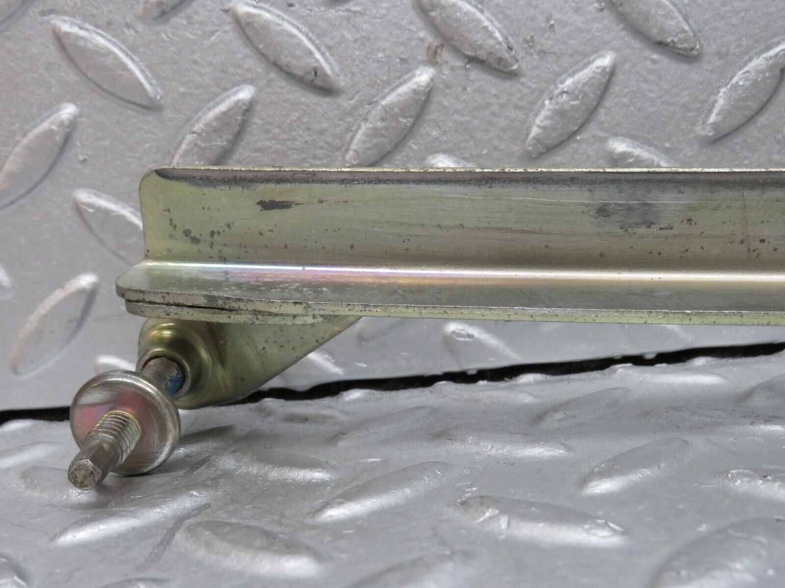 37801 Mercedes-Benz A124 320E Cabriolet Front Right Window Channel