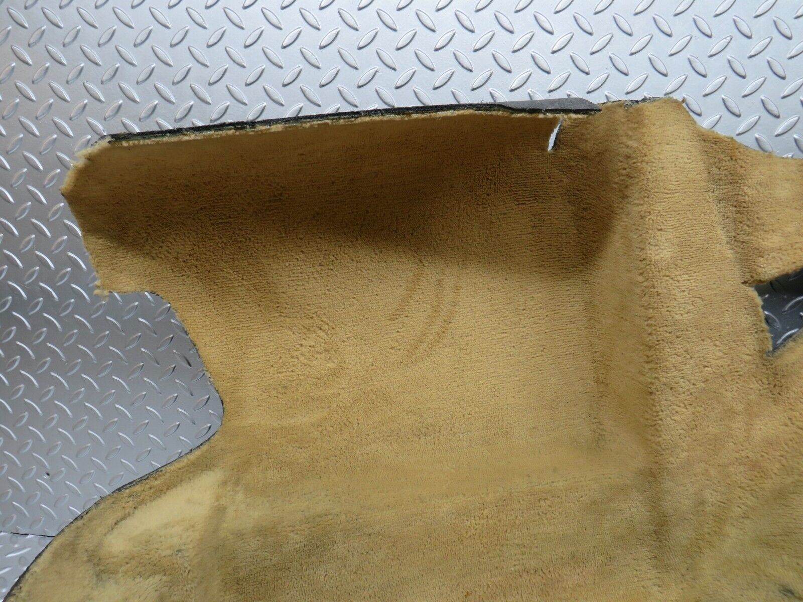 34385 Mercedes-Benz C126 380SEC Coupe Trunk Boot Cover Panel Left 1266931733