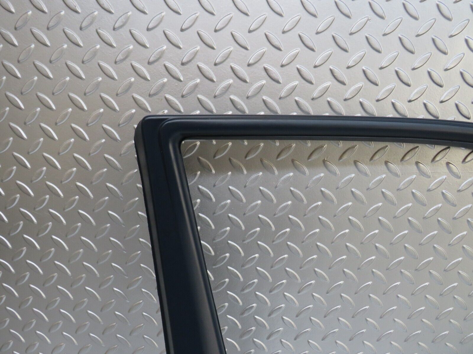 24975 Mercedes-Benz W140 S320 Front Left Door Window Trim 1407206362