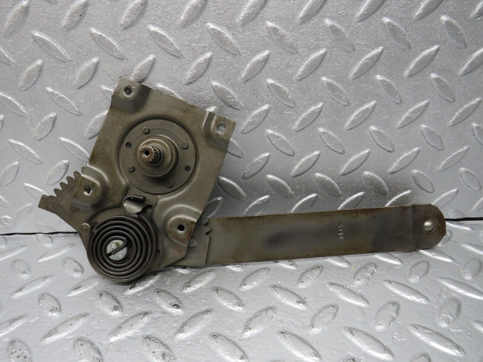 40463 Mercedes-Benz W110 230 Rear Right Door Window Regulator