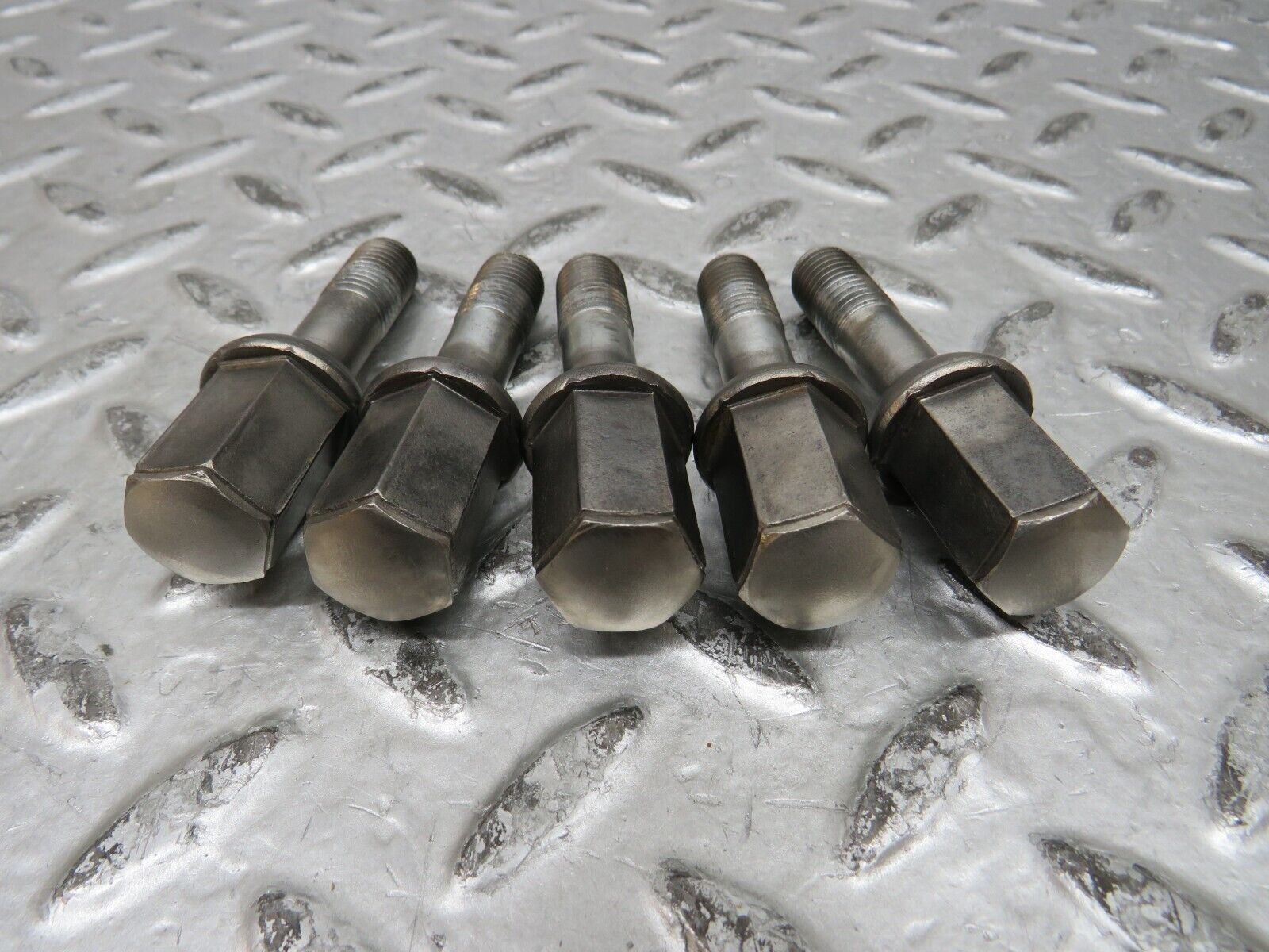 29038 Mercedes-Benz 5x Alloy Wheel Lug Bolt