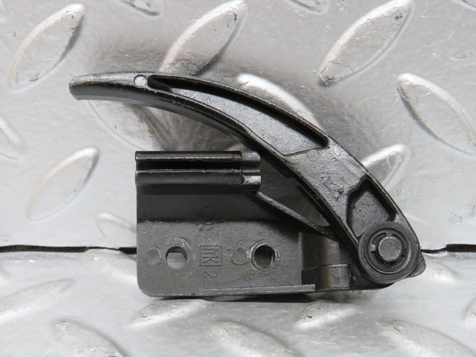 27255 Mercedes-Benz W123 280E Hood Opener Bonnet Opener Release