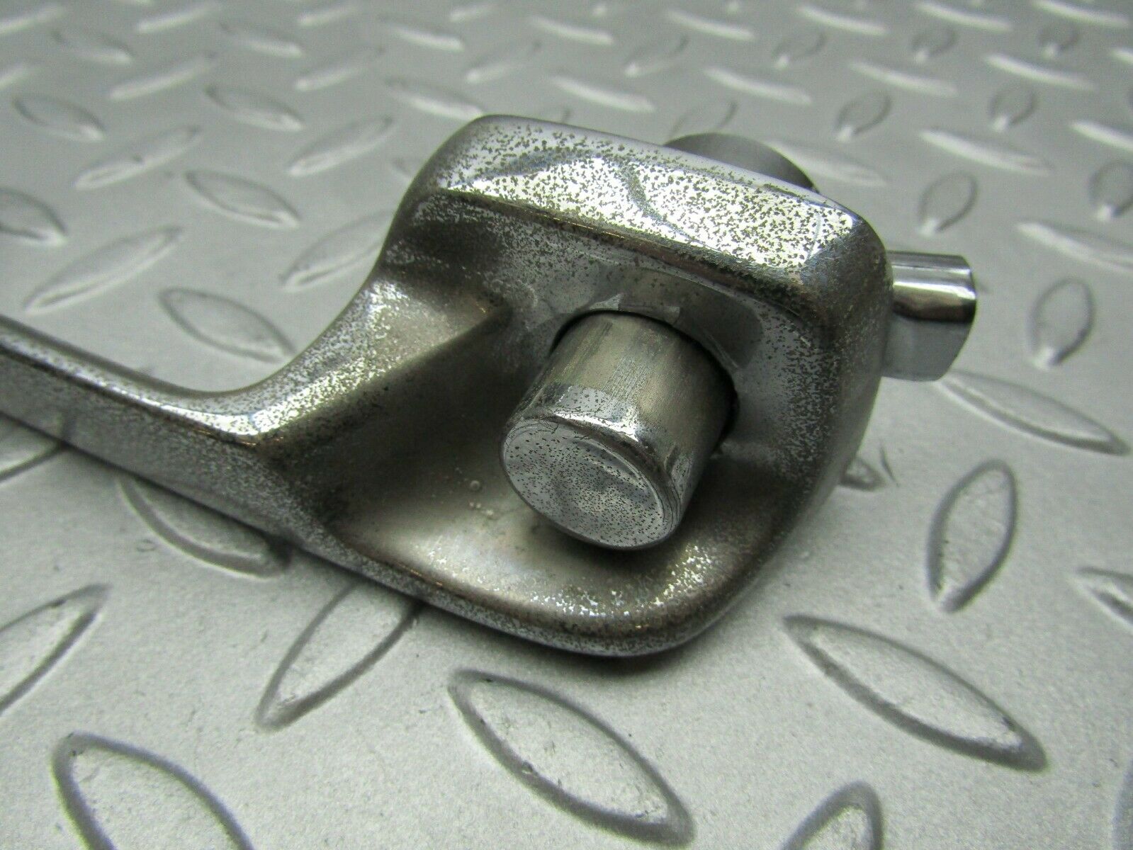 3292 Mercedes-Benz W108 280SE Door Handle Rear Right 1087661202