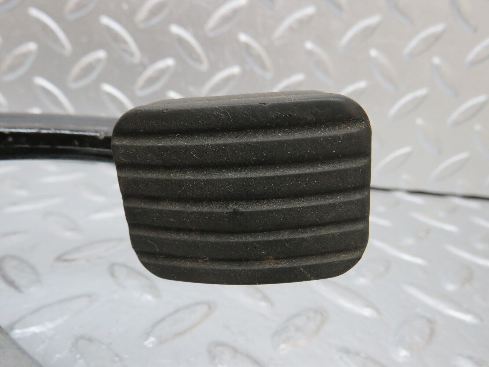 32426 Mercedes-Benz S124 300TE Wagon Parking Brake Pedal 1244270501 1244270536