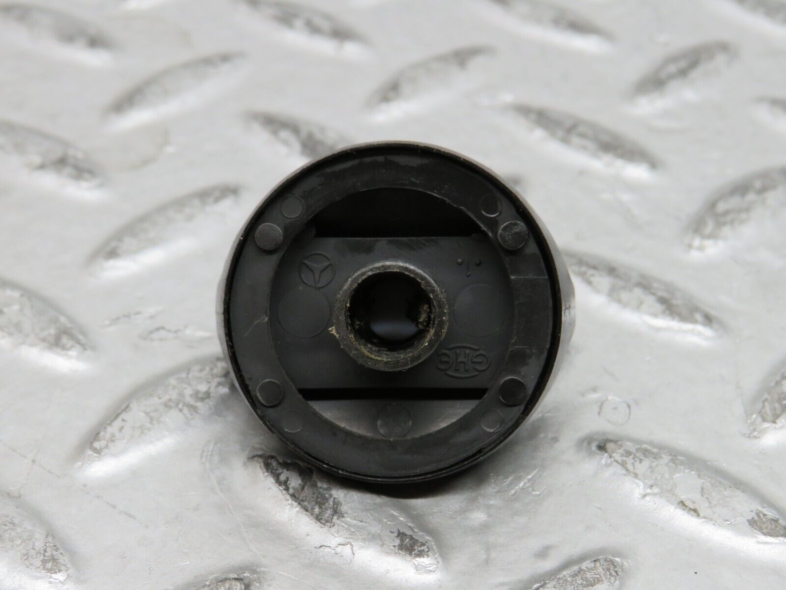 28304 Mercedes-Benz S123 240D Wagon Heater Control Knob Set