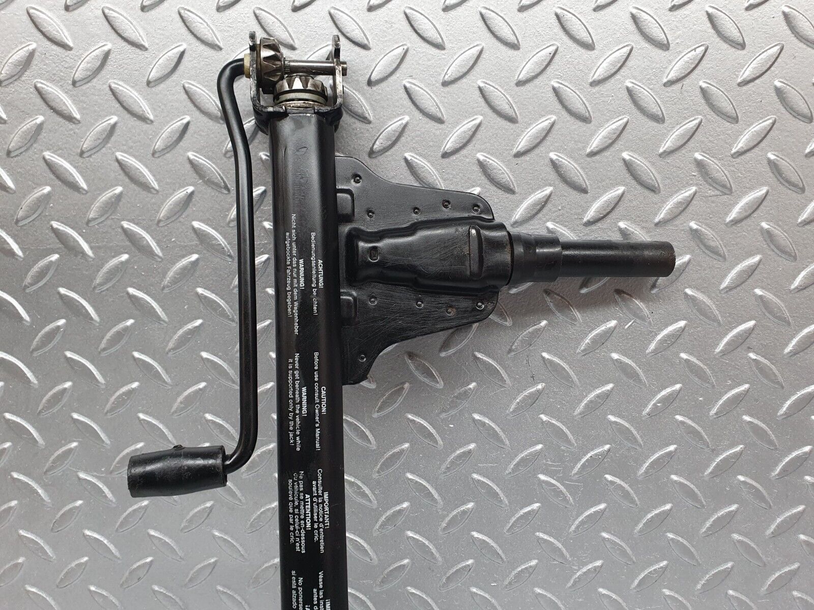 41015 Mercedes-Benz W126 300SE Car Jack 1235830715