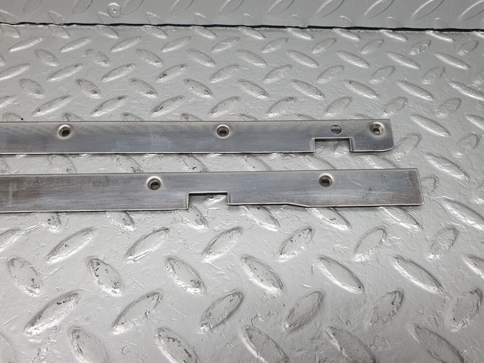 41058 Mercedes-Benz W126 300SE Sunroof Chrome Trim Set