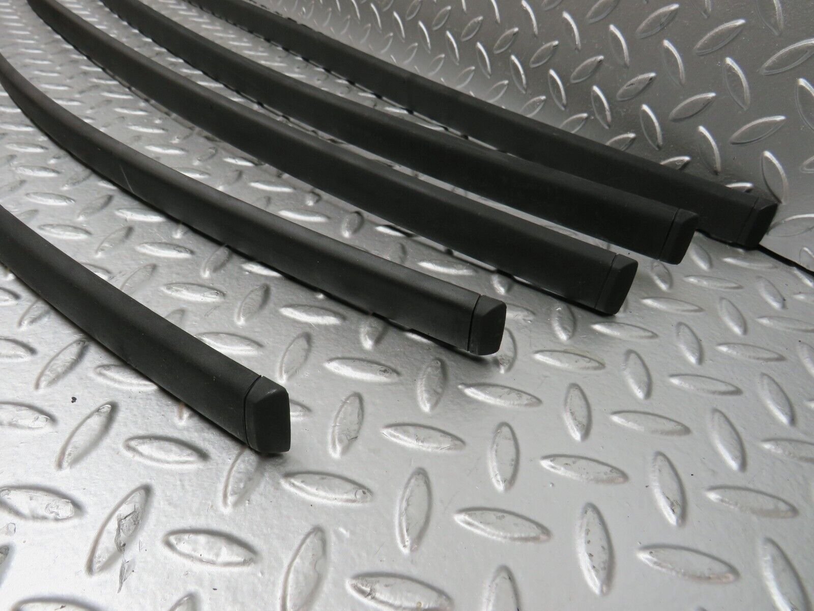 27842 Mercedes-Benz S124 300TE Wagon Roof Cladding Set