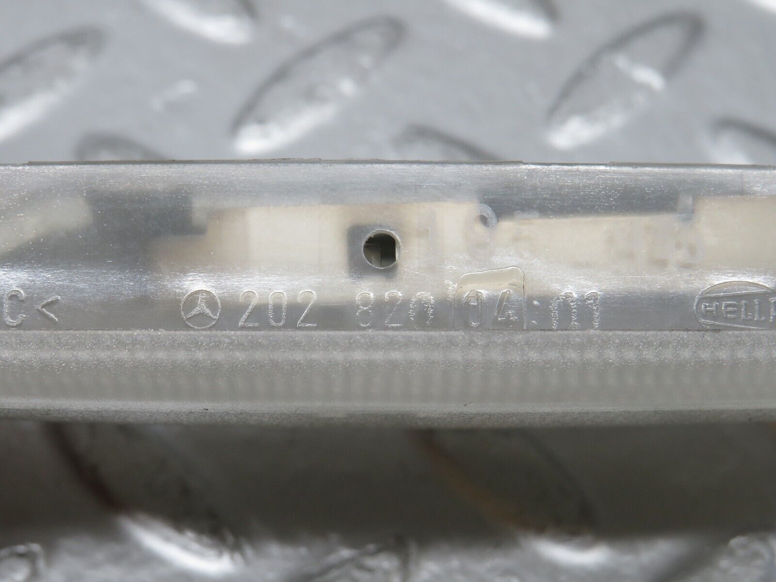 33339 Mercedes-Benz W202 C180 Interior Dome Light 2028200401