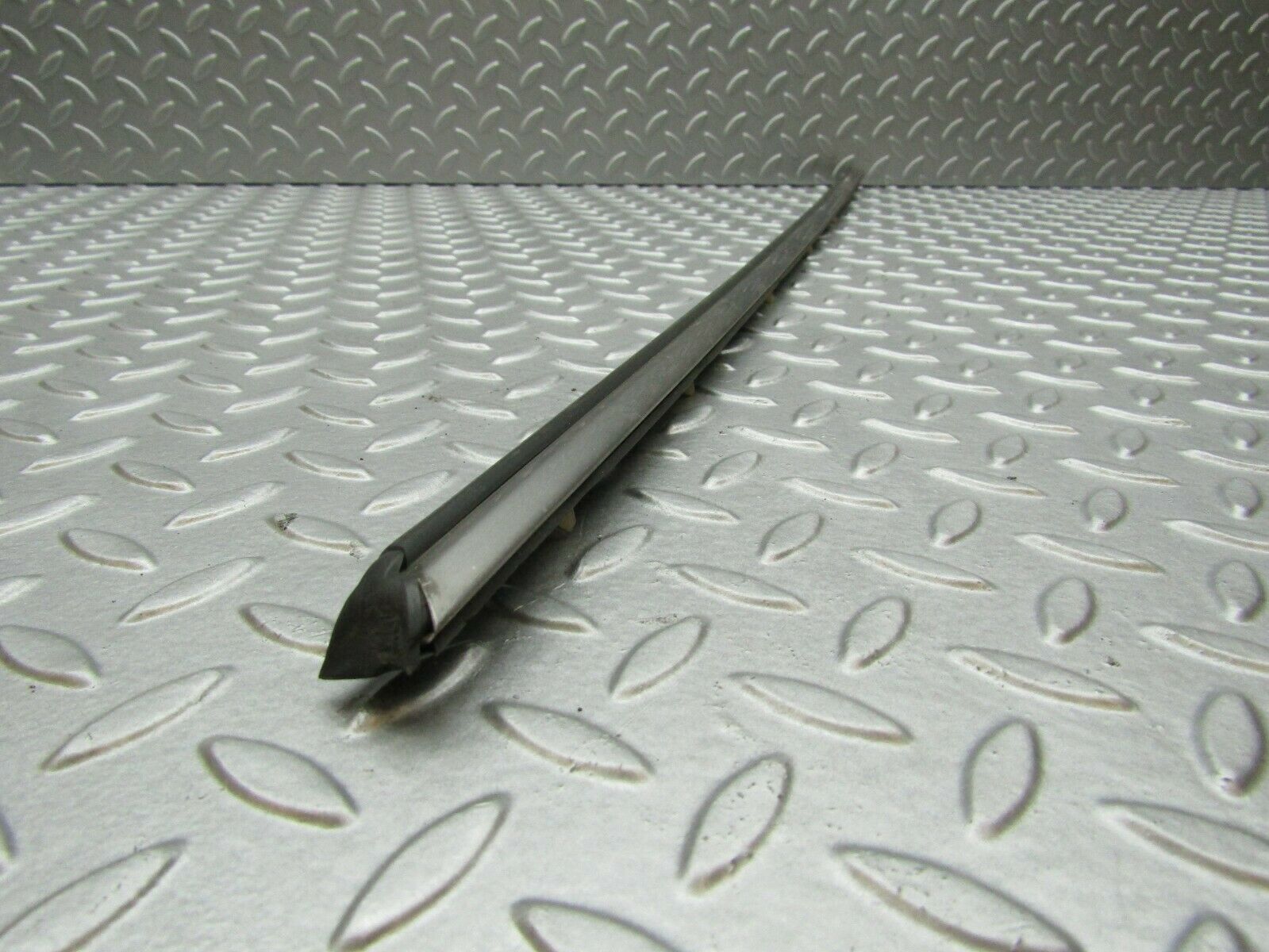 3337 Mercedes-Benz W115 220D Centre Door Chrome Trim Rear Right