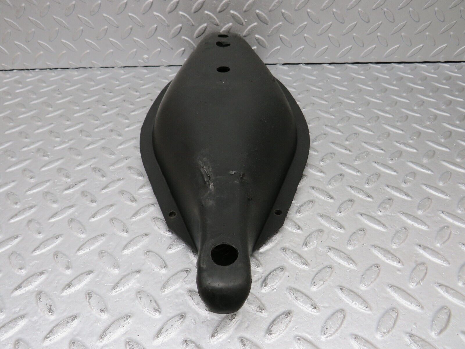 36460 Mercedes-Benz W201 190E 2.0L Rear Control Arm Cover 1243520088