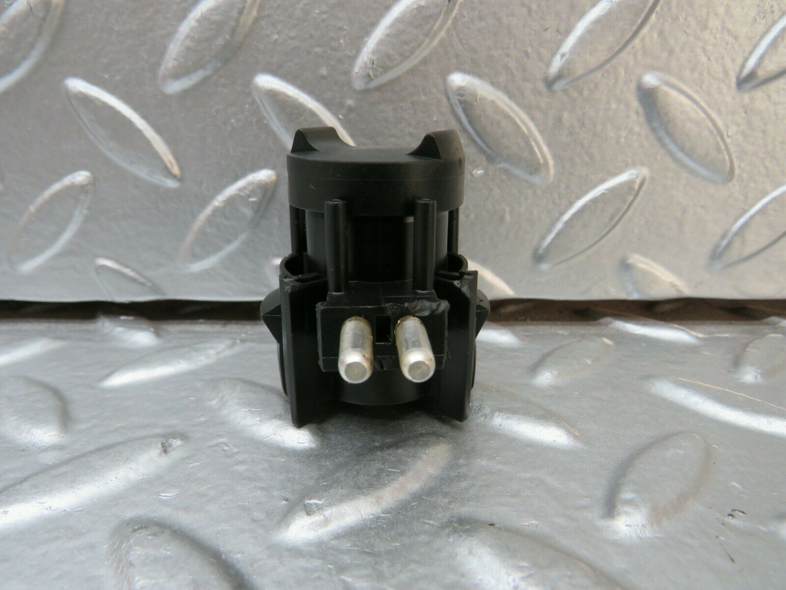 23976 Mercedes-Benz W123 280E Kick Down Switch 0015456314