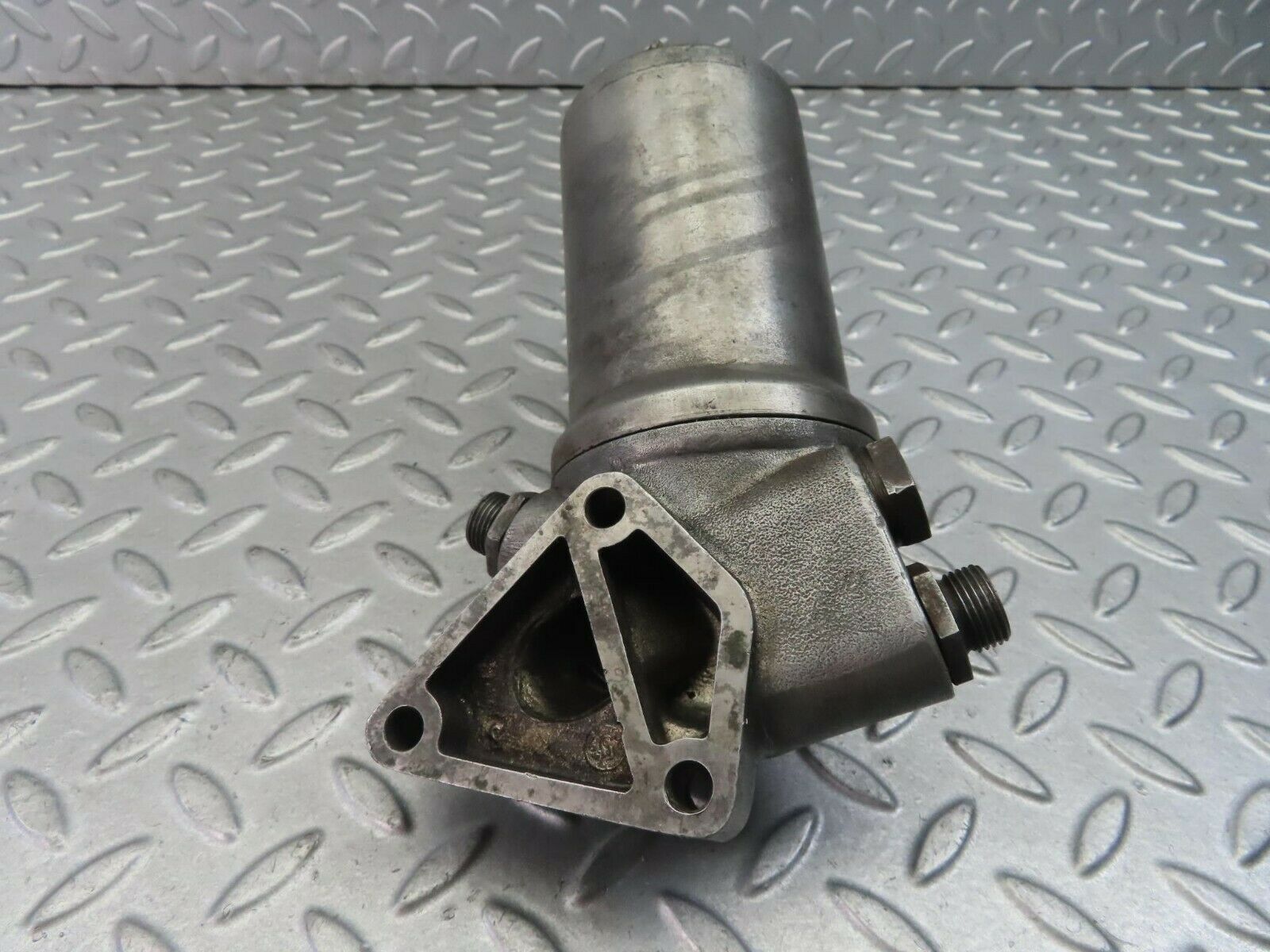 8502 Mercedes-Benz W108 Oil Filter Housing