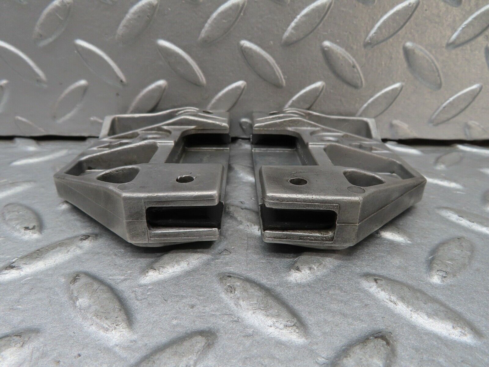 17393 Mercedes-Benz R129 300SL Coupe Door Window Guide Pad Pair 1247250132