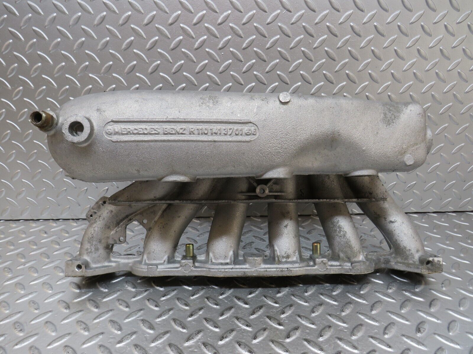 27370 Mercedes-Benz W123 280E Intake Manifold 1101413701