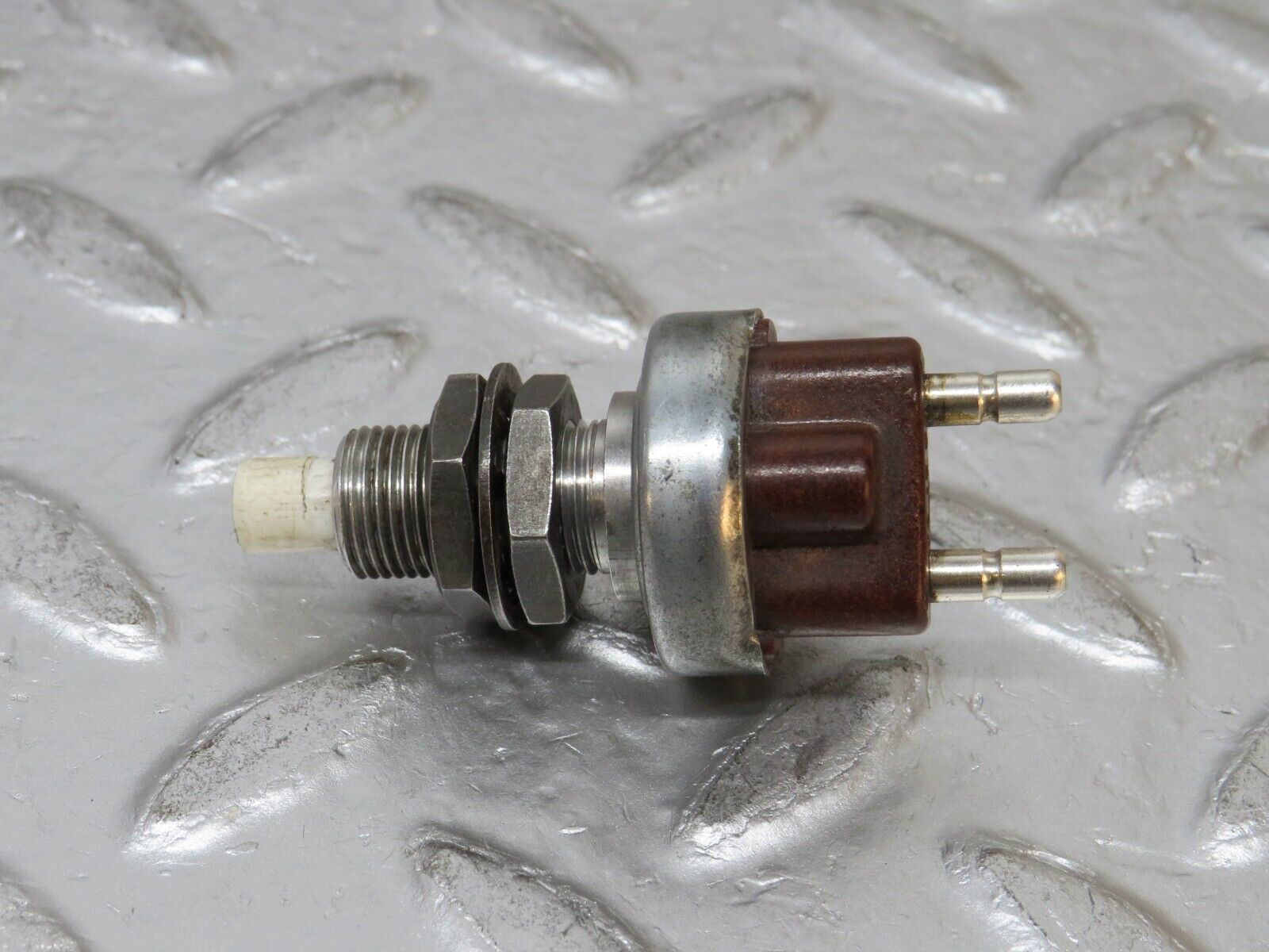 32239 Mercedes-Benz W123 230E Brake Light Contact Switch 190130