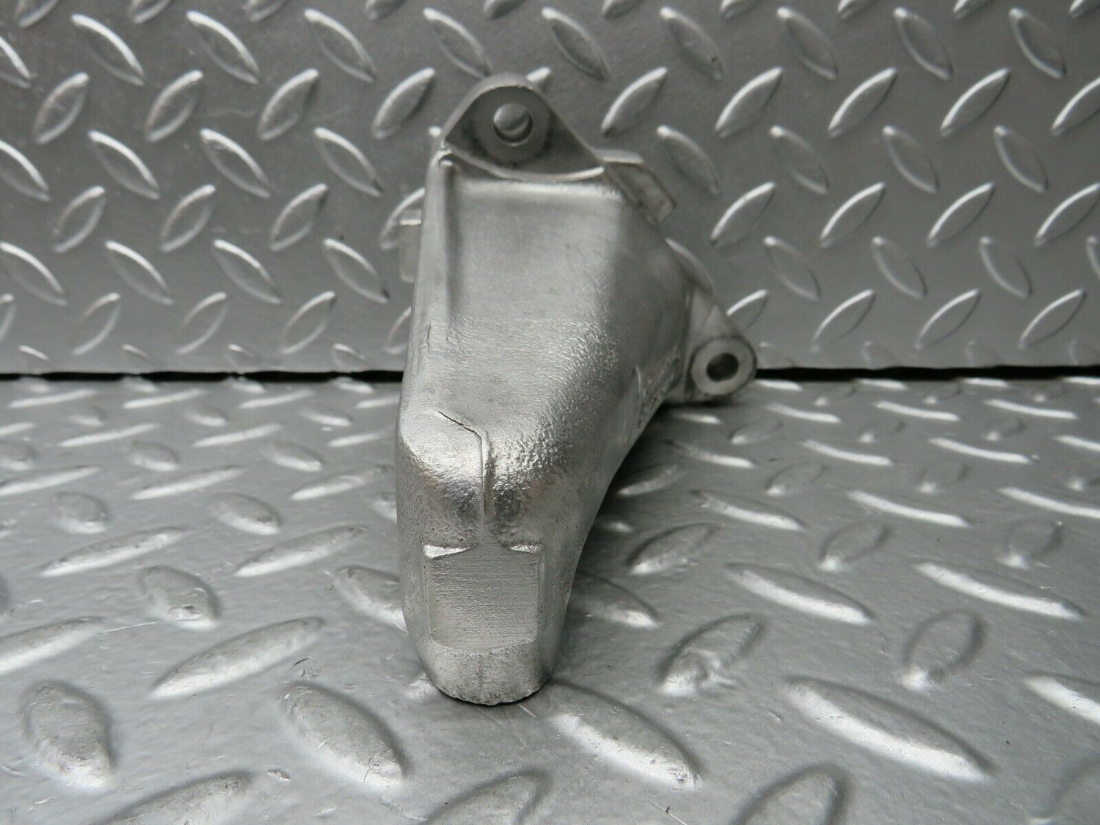 23081 Mercedes-Benz C123 230CE Engine Mount Bracket Right Side 1022230304