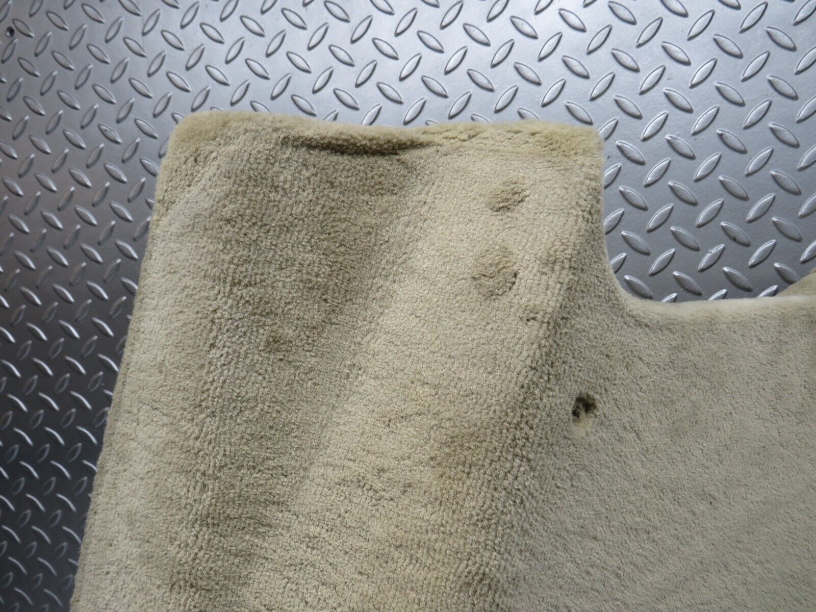 38233 Mercedes-Benz R129 280SL Coupe Rear Right Wall Carpet Beige