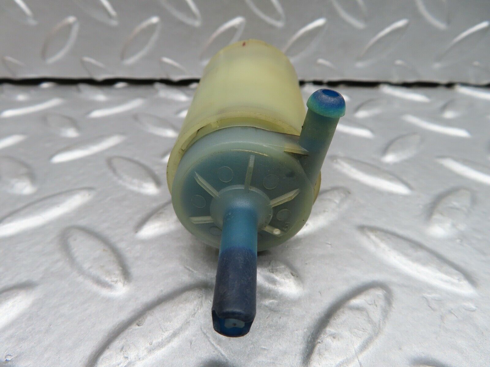 21092 Mercedes-Benz W123 230E Windscreen Washer Pump