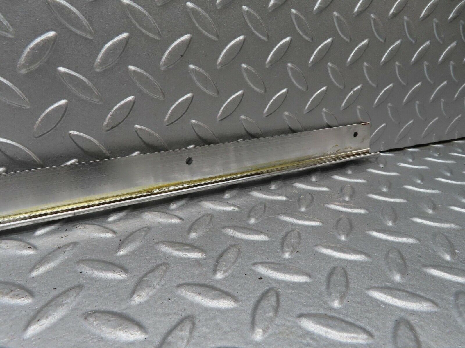 14319 Mercedes-Benz W116 350SE Roof Chrome Moulding Trim Right Side