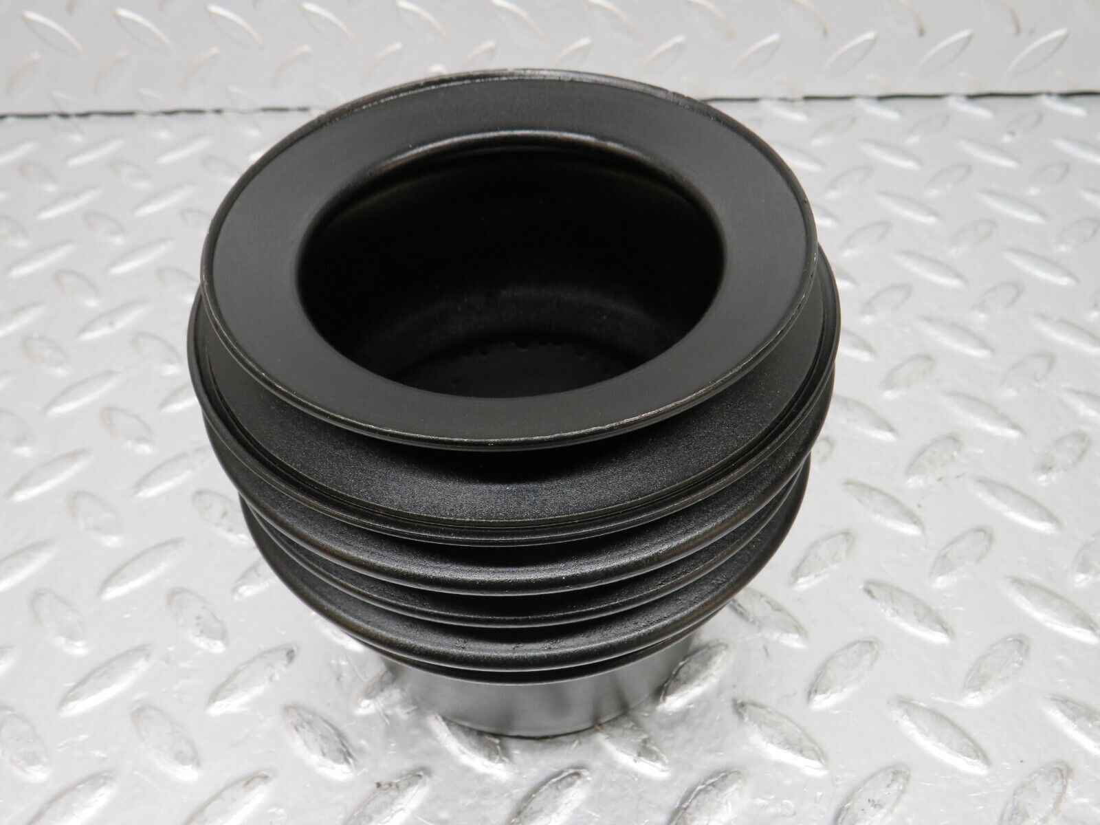 0222 Mercedes-Benz W116 350SE Crankshaft Pulley