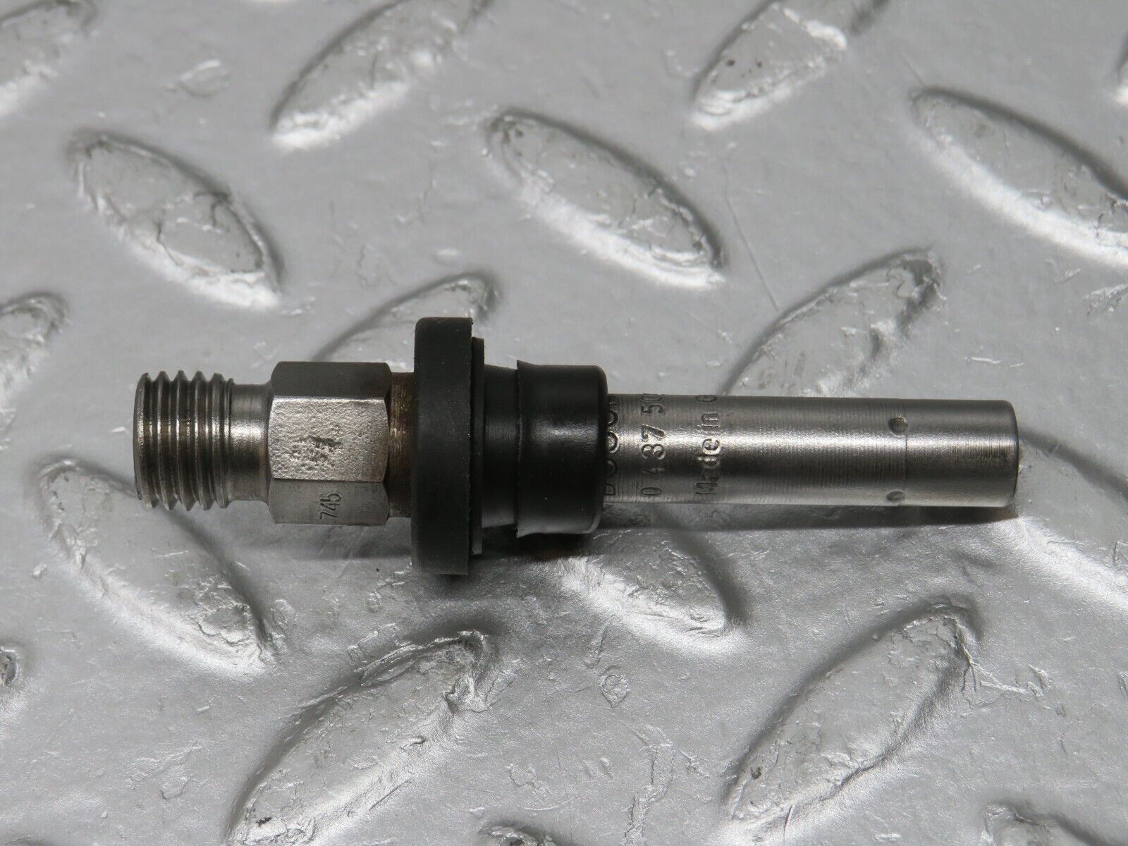 32708 Mercedes-Benz S124 300TE Wagon Fuel Injector Bosch 0437502010