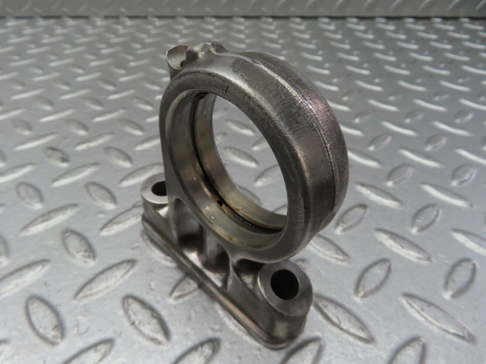 13358 Mercedes-Benz C107 350SLC Coupe Camshaft Tower Bearing