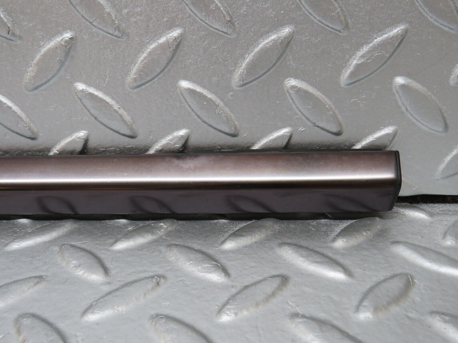 35082 Mercedes-Benz W210 320E Rear Right Door Window Exterior Trim