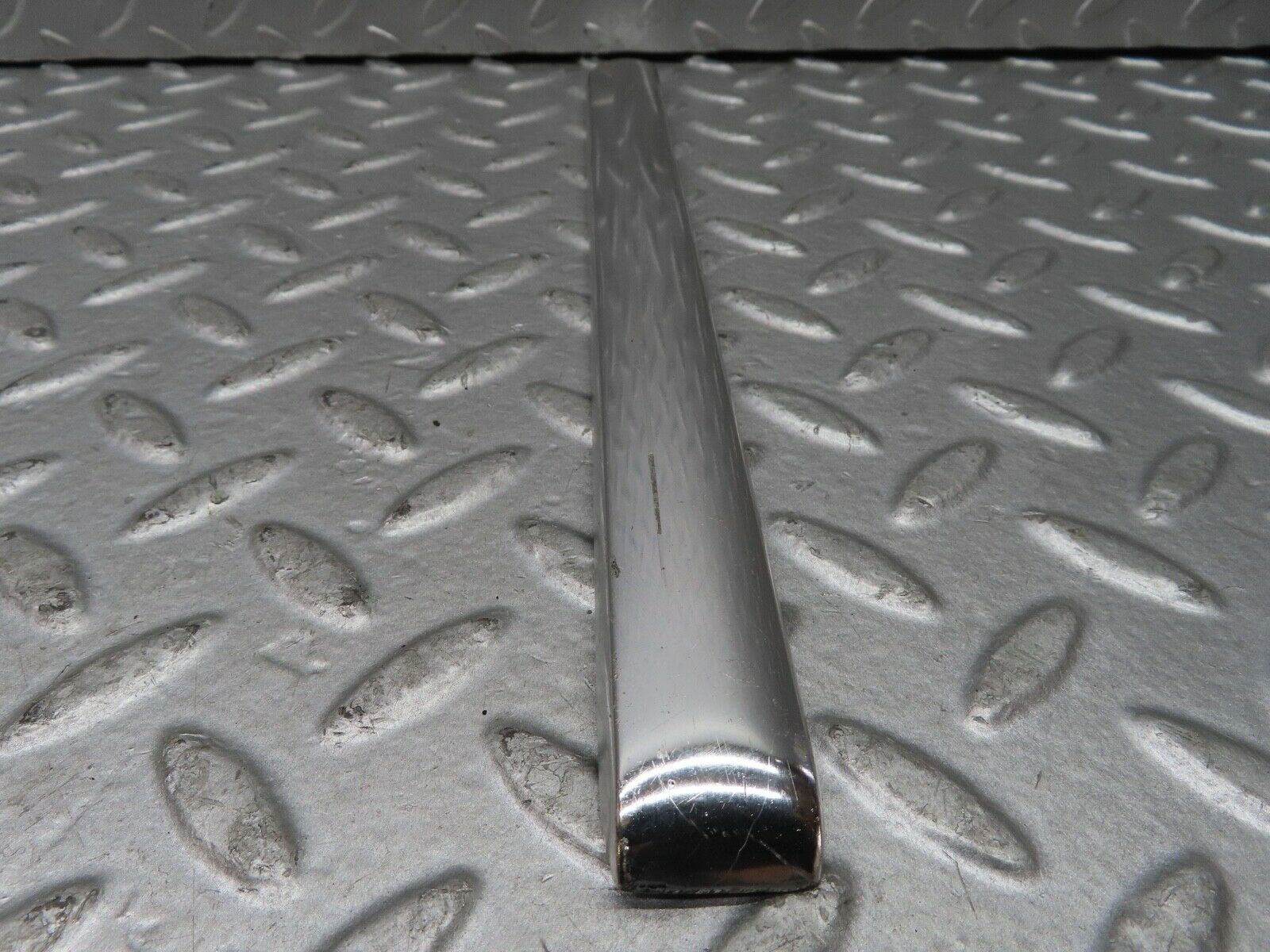 19019 Mercedes-Benz W120 W121 Ponton Front Fender Wing Lower Chrome Moulding Trim