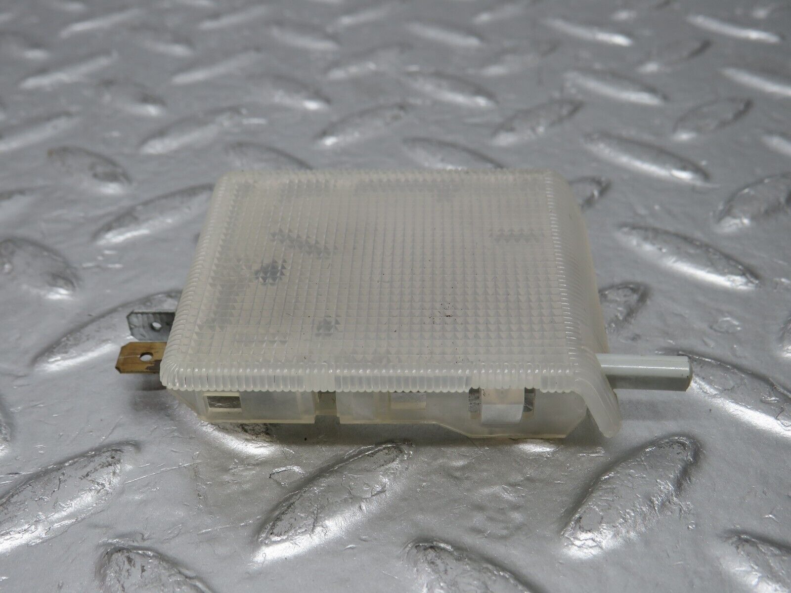 31364 Mercedes-Benz S124 220TE Wagon Glove Box Light 1298200301