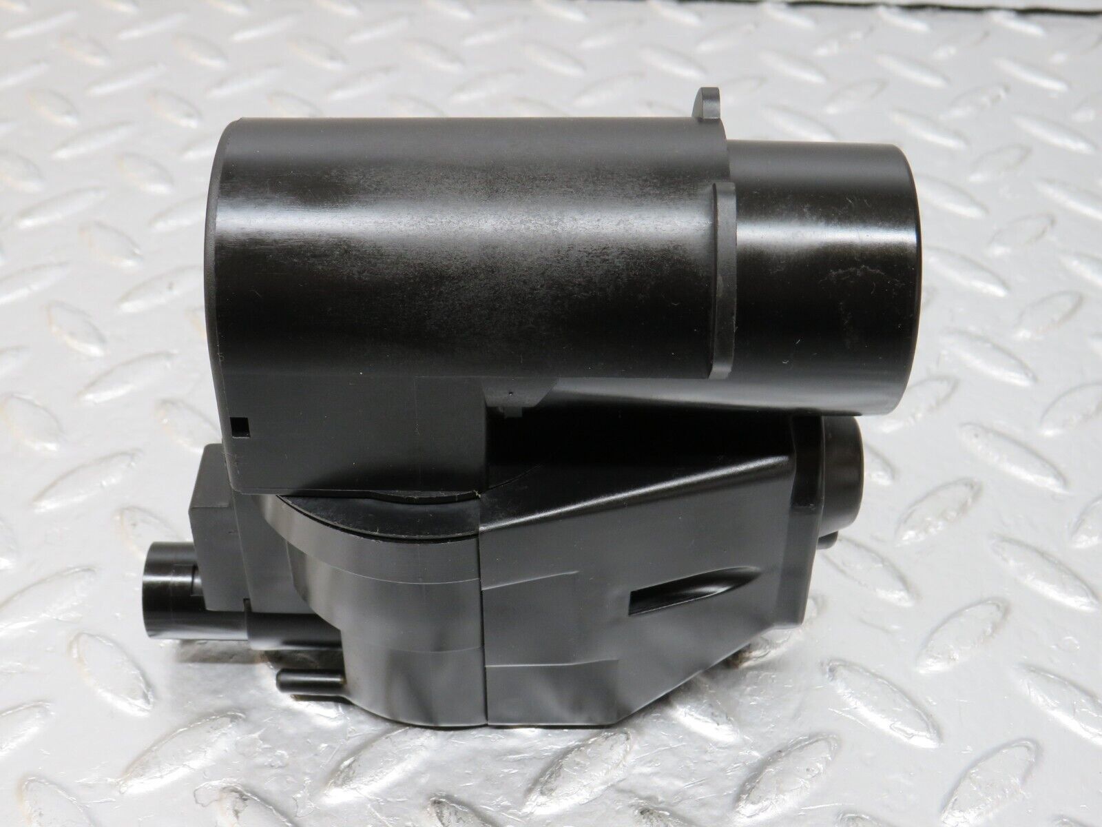 34344 Mercedes-Benz C126 380SEC Coupe Central Locking Pump Hella 1268000348