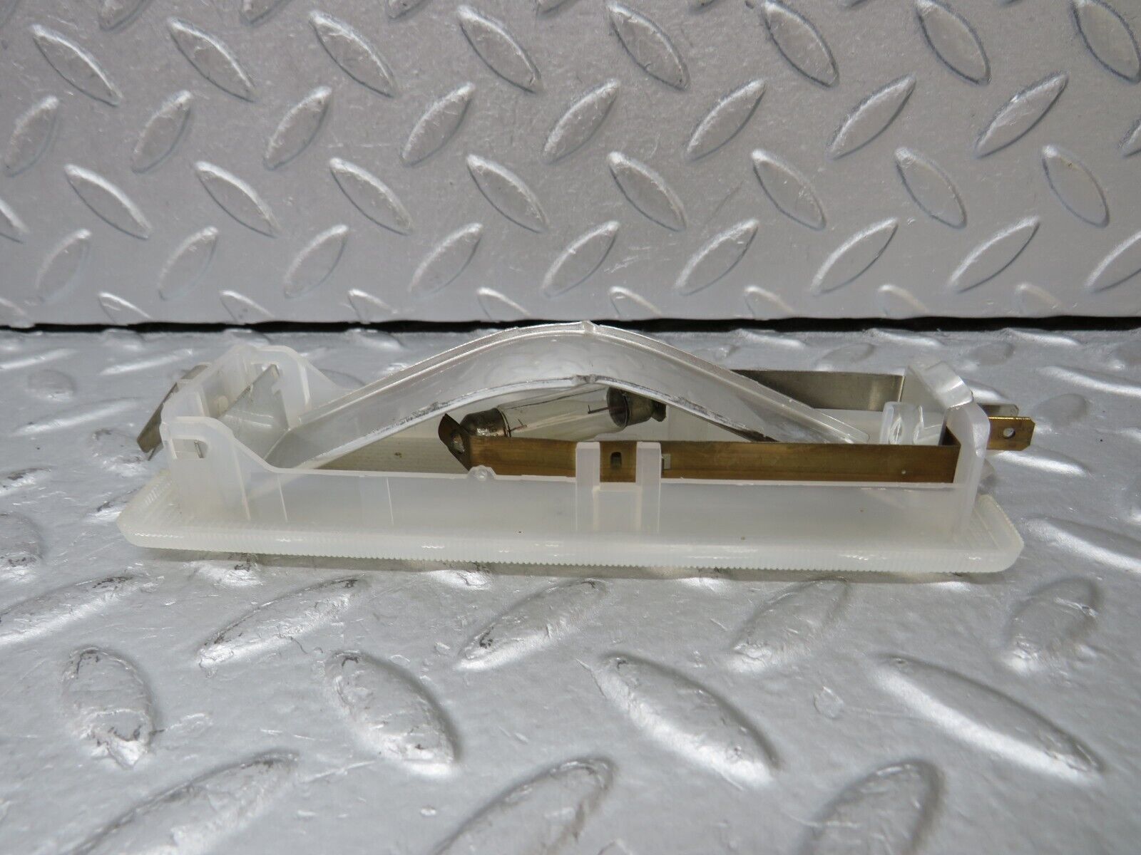 36947 Mercedes-Benz C126 420SEC Coupe Rear Dome Light 1268200101