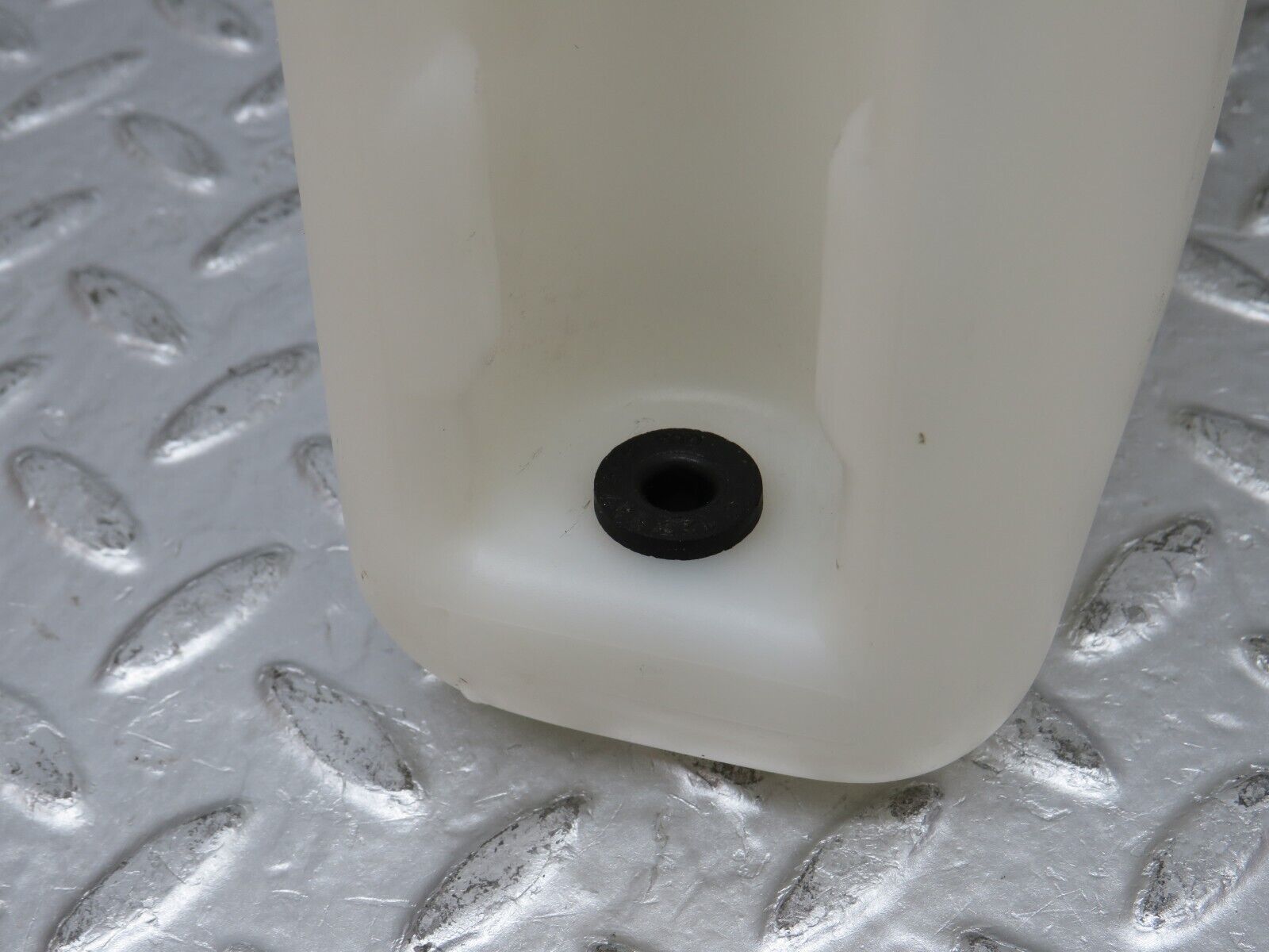 32316 Mercedes-Benz S124 300TE Rear Windscreen Washer Reservoir 1248600160