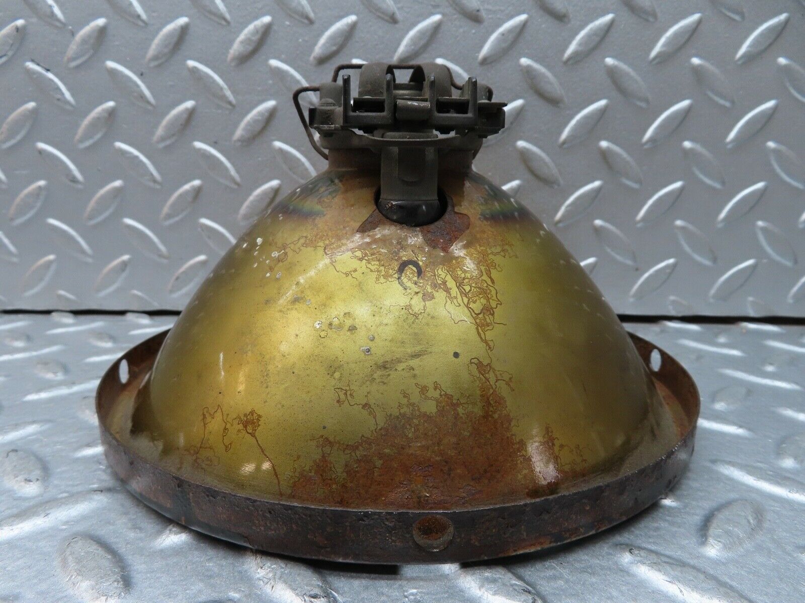 18910 Mercedes-Benz W121 190b Ponton Headlight Reflector