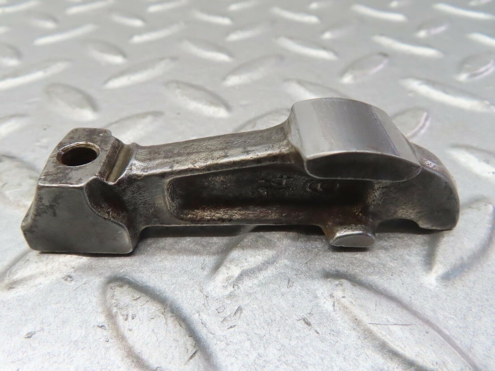 13379 Mercedes-Benz W111 230S Valve Rocker Arm With Retaining Spring