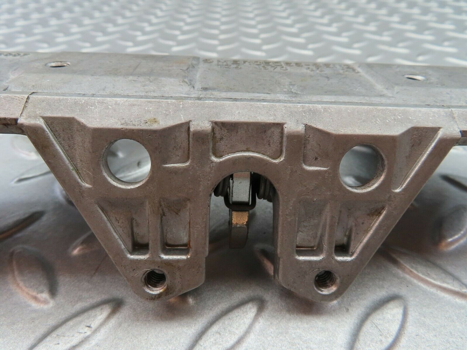 5935 Mercedes-Benz W124 230E Headrest Folding Mechanism 1249700025