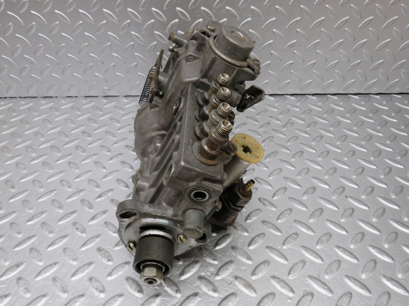 27751 Mercedes-Benz S124 300TE Diesel Fuel Injection Pump Bosch 6060700301