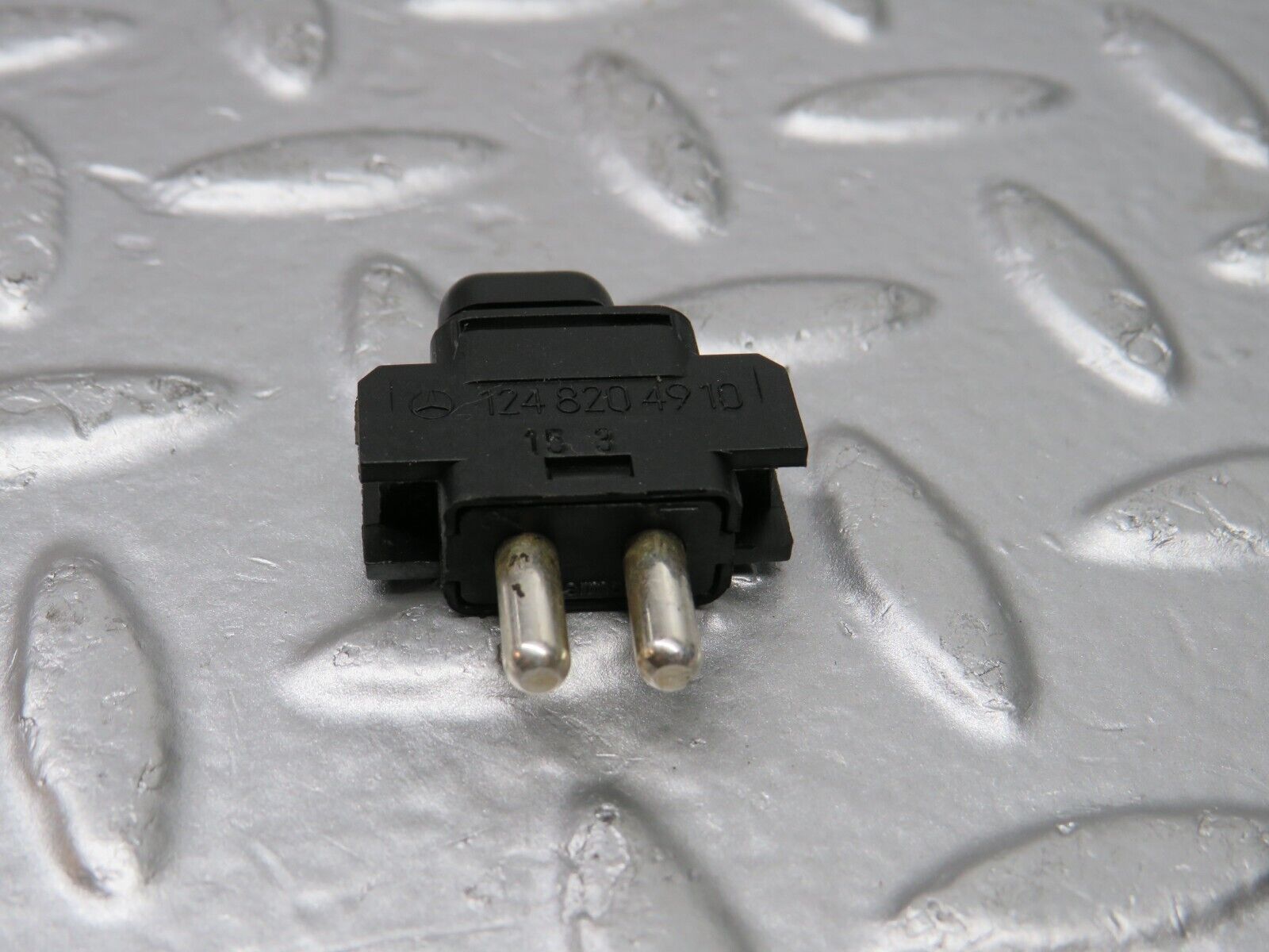 31620 Mercedes-Benz W201 190LE 1.8L Child Lock Control Switch1248204910