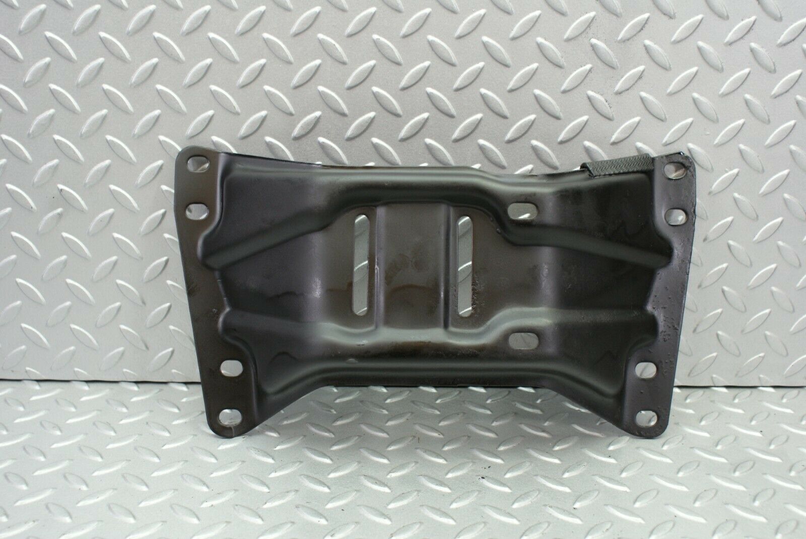2570 Mercedes-Benz W116 350SE Gearbox Mount Bracket