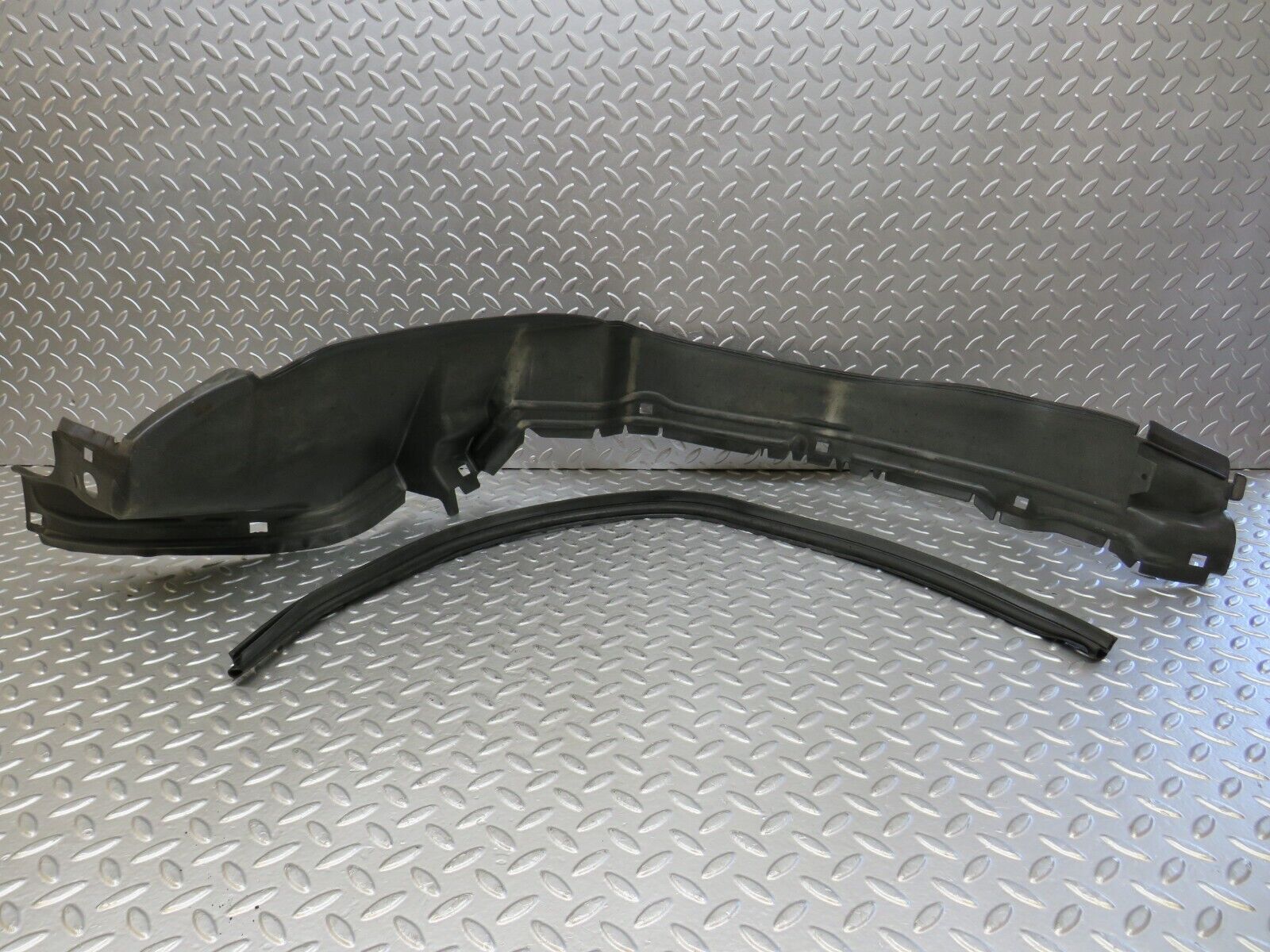 26496 Mercedes-Benz C124 220CE Front Right Inner Fender Wing Splash Guard 1248840735