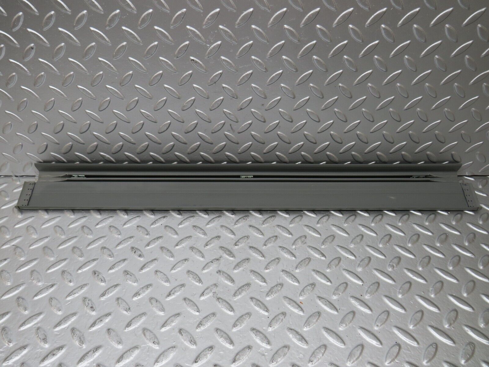 25865 Mercedes-Benz W124 280E Front Right Door Sill Trim