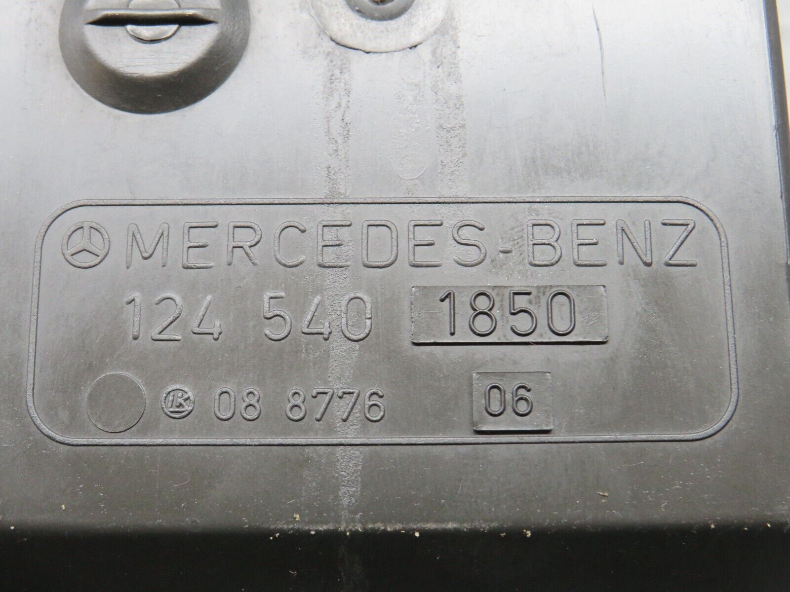 28945 Mercedes-Benz C124 320CE Coupe Fuse Box 1245401850