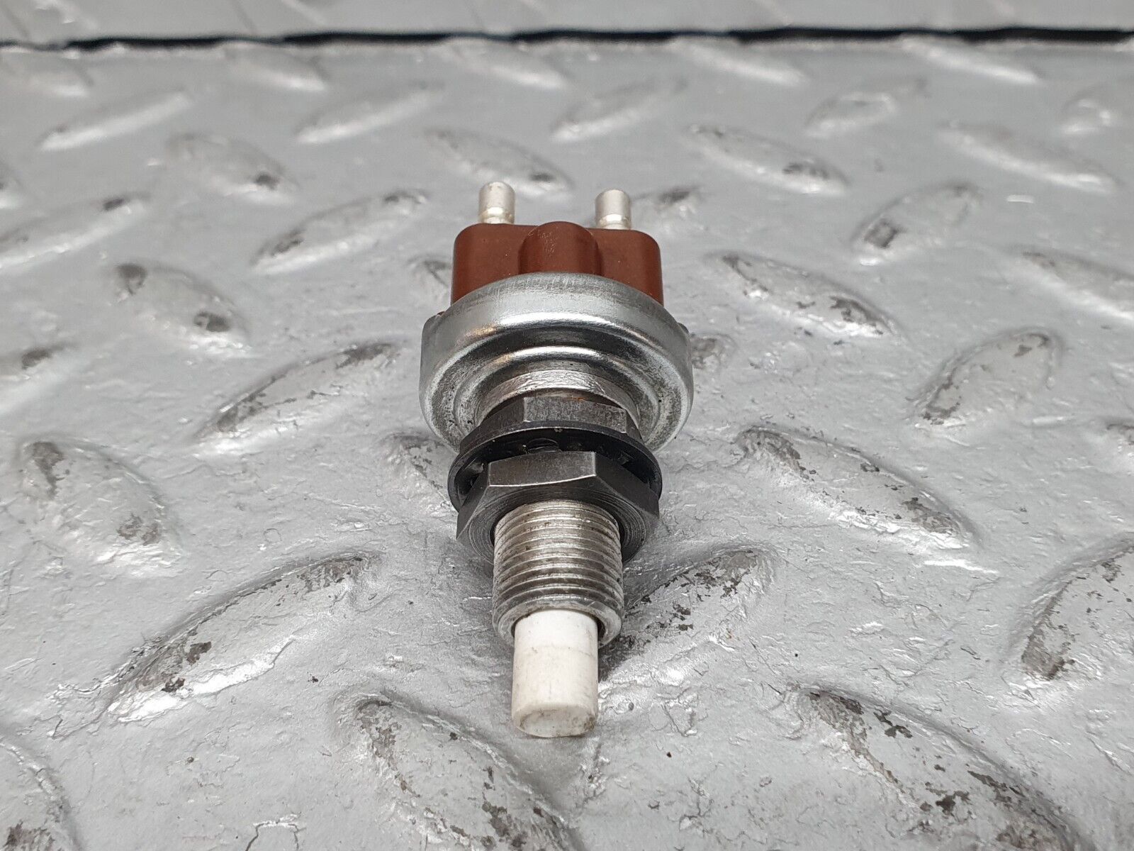 41107 Mercedes-Benz W126 300SE Brake Light Contact Switch 190130