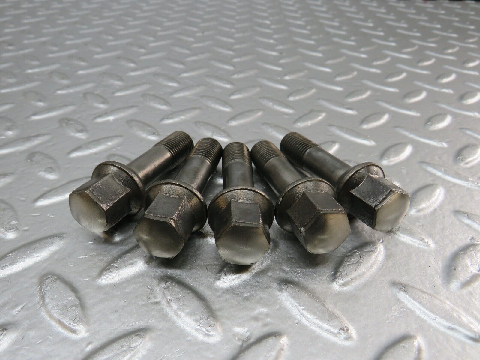 24922 Mercedes-Benz 5x Alloy Wheel Lug Bolt M12x1.5