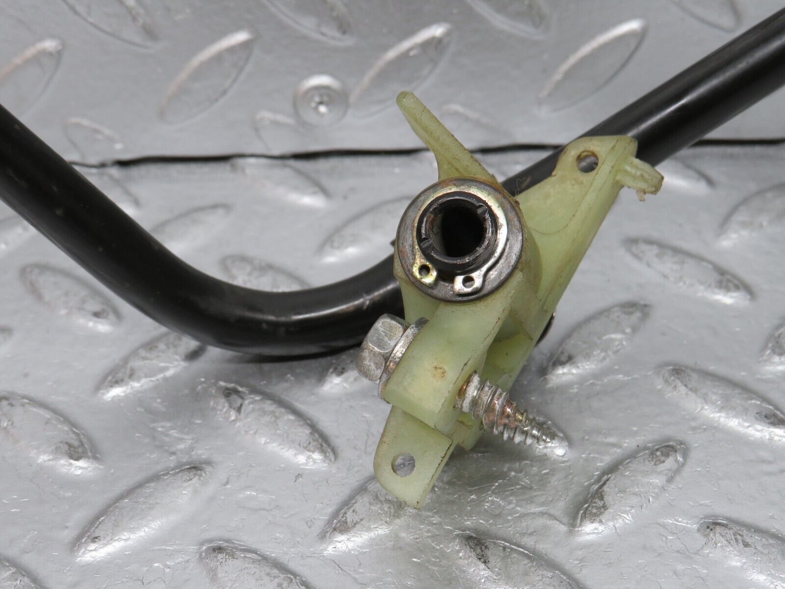 32596 Mercedes-Benz S124 300TE Wagon Accelerator Pedal Linkage 2013010218