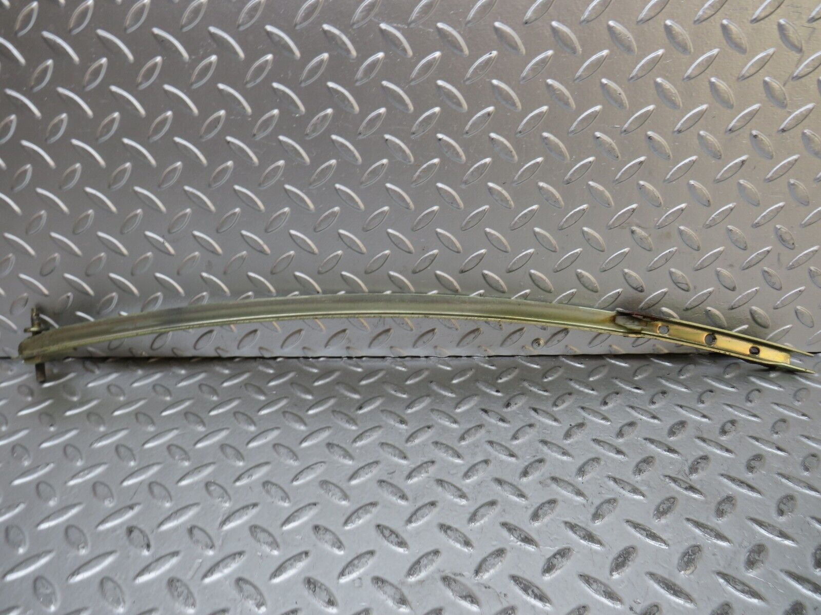 29194 Mercedes-Benz C124 320CE Coupe Left Door Window Channel