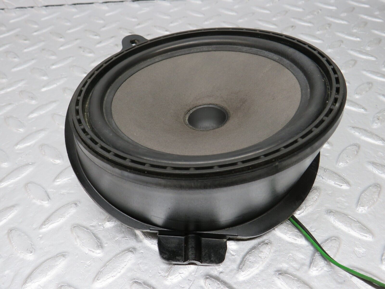 35996 Mercedes-Benz W126 420SE Rear Right Parcel Shelf Speaker 1268200402